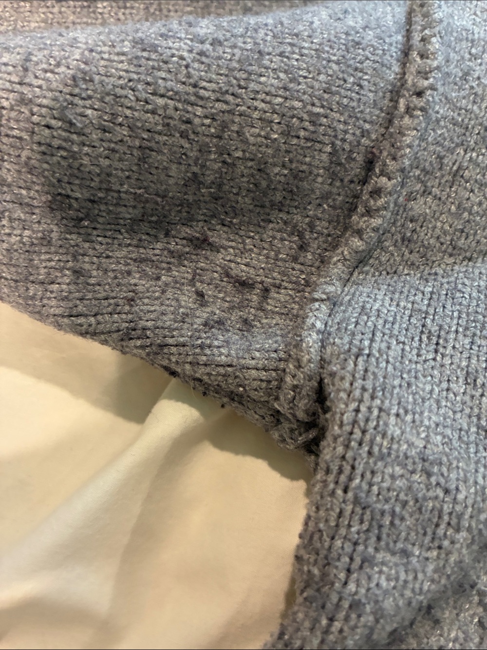 Tahari Gray V-Neck Sweater. B18 - Picture 6 of 7